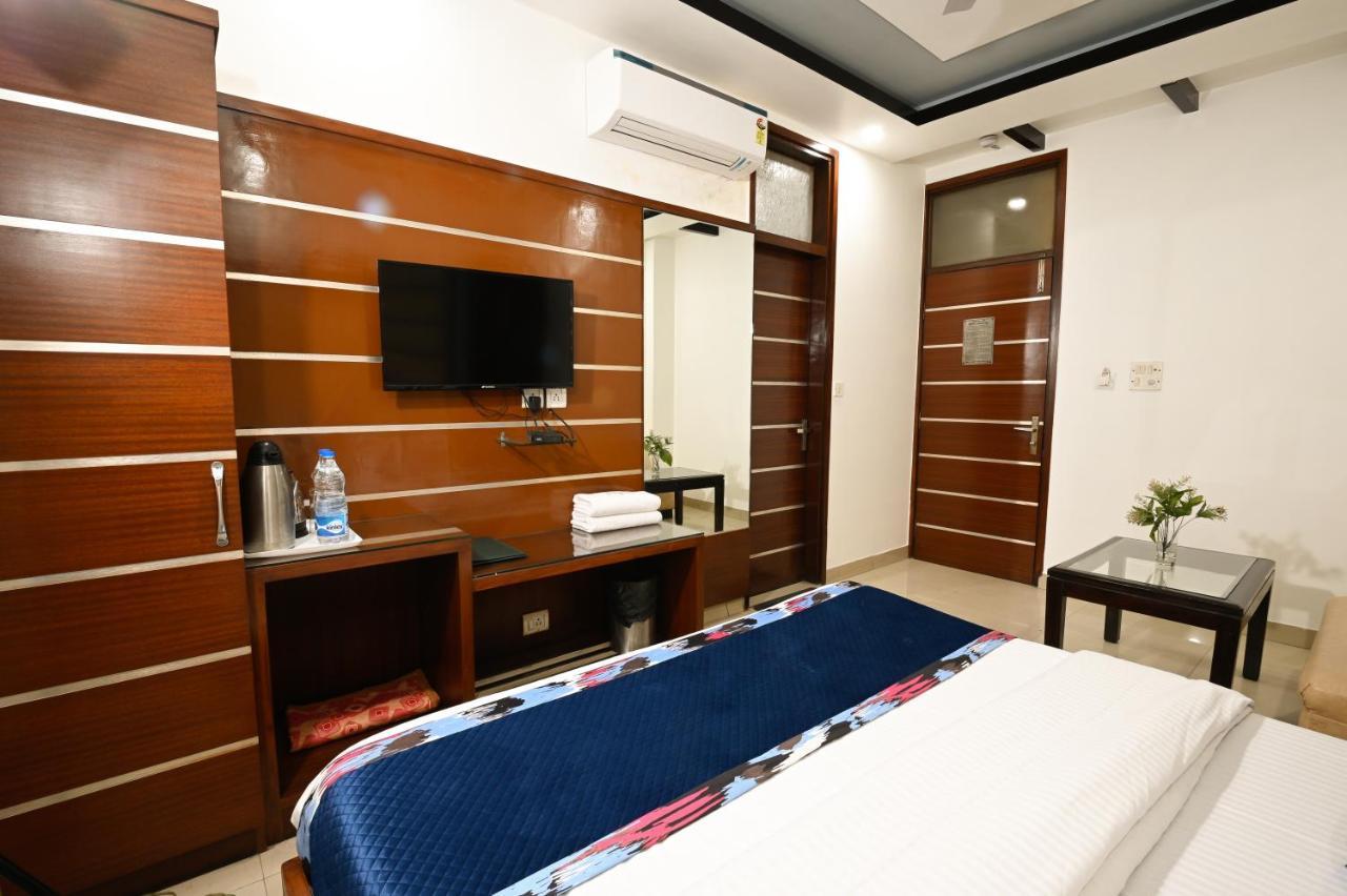 Hotel Baba Deluxe Near New Delhi Railway Station And City Center -By Rcg Hotels Exterior foto
