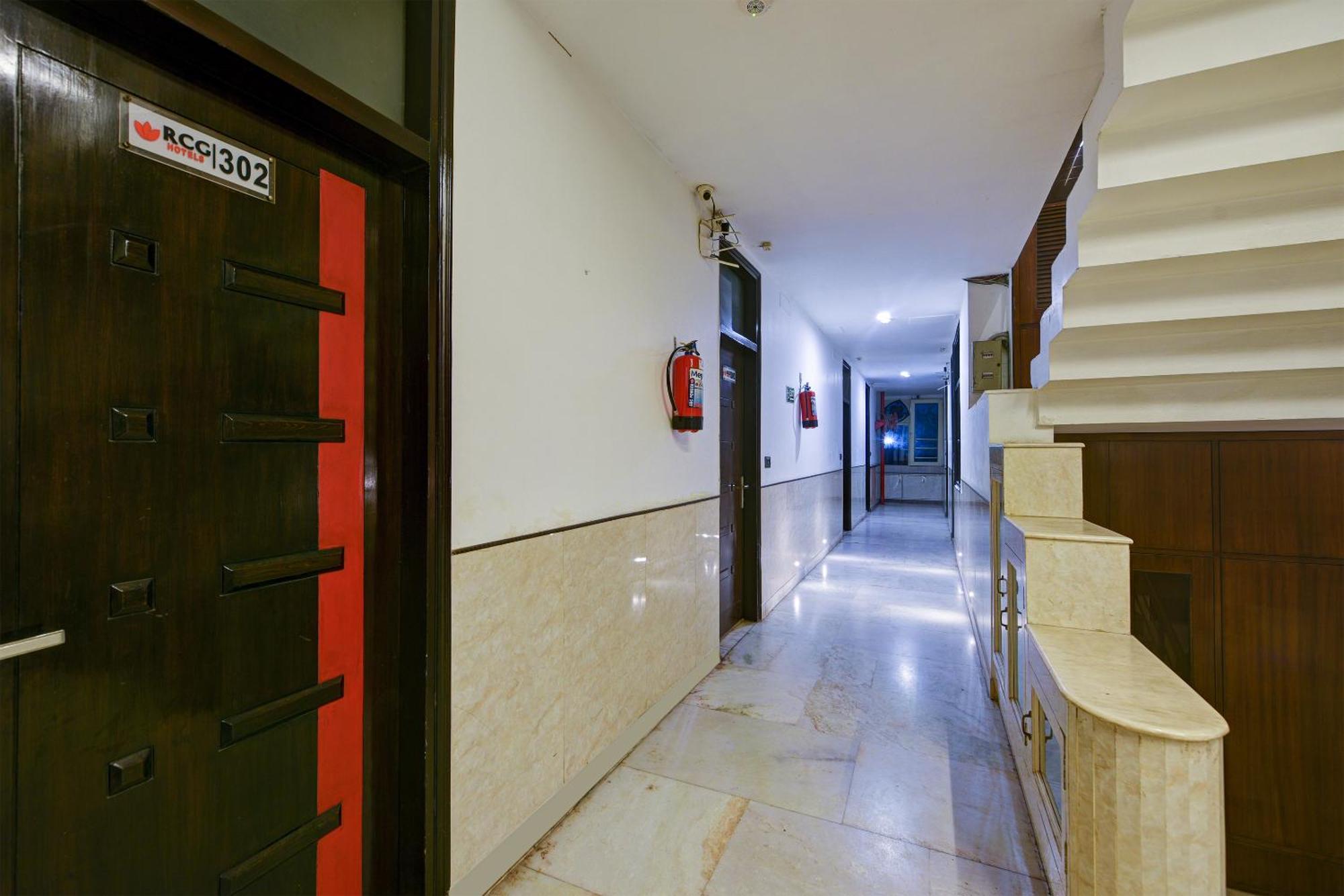 Hotel Baba Deluxe Near New Delhi Railway Station And City Center -By Rcg Hotels Exterior foto