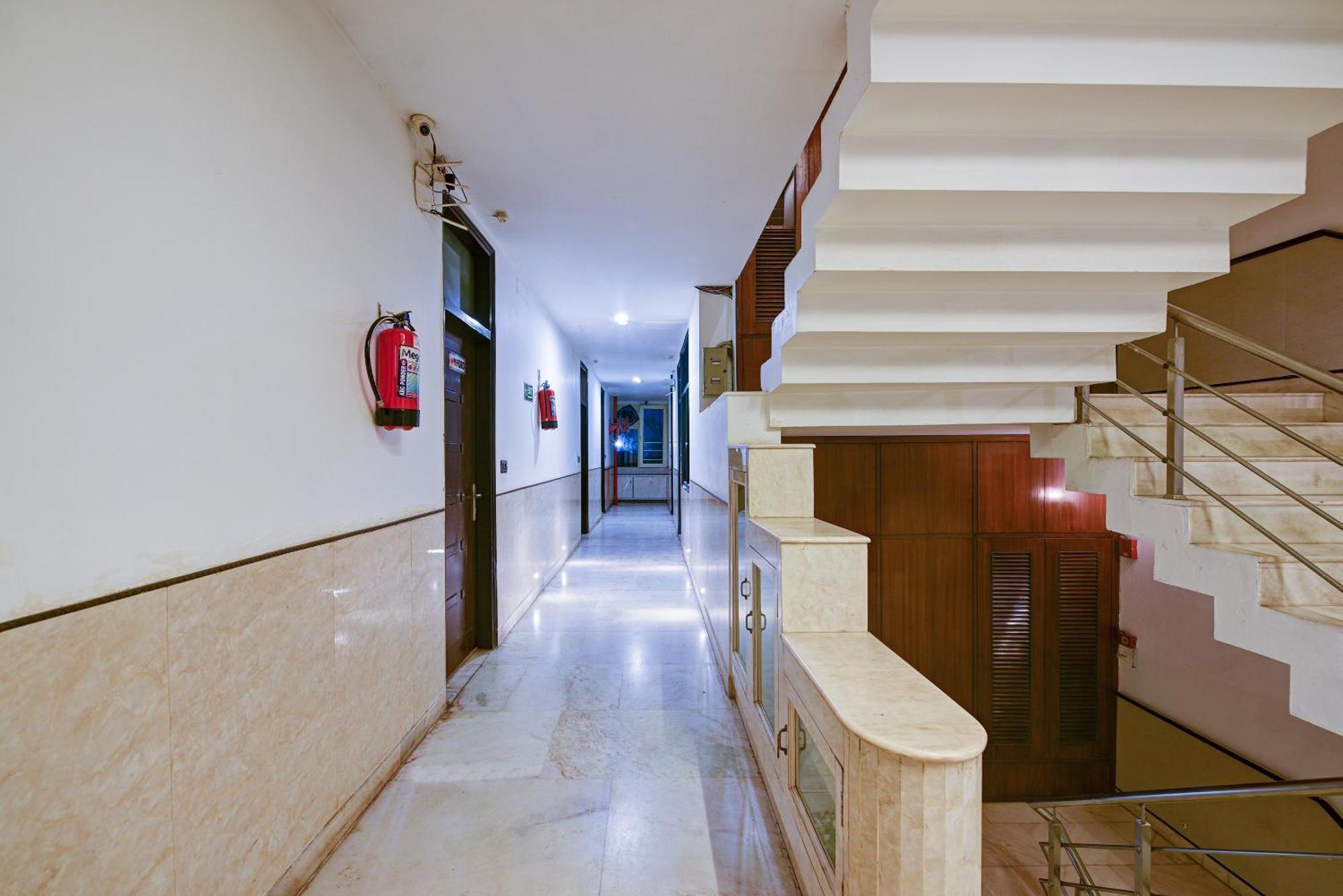 Hotel Baba Deluxe Near New Delhi Railway Station And City Center -By Rcg Hotels Exterior foto